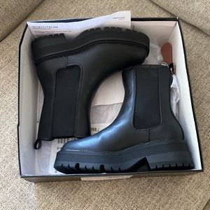 Chelsea platform boots
